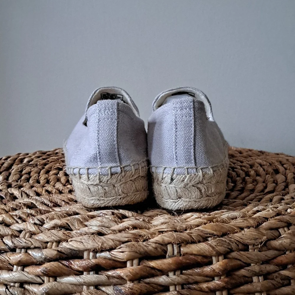 NWOT SOLUDOS Womens Summer/Preppy Grey Canvas Smoking‎ Espadrille Loafers 7.5